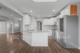 1501 S Breckenridge Loop in Rogers, AR - Foto de edificio - Building Photo