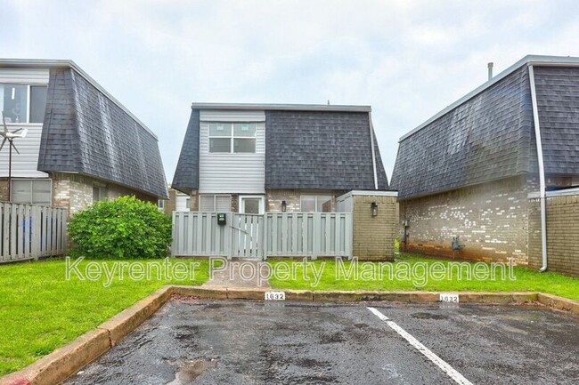 property at 1632 Glenn Bo Dr