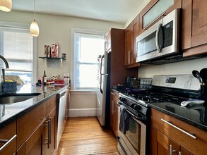 12 Wensley St, Unit 2 in Boston, MA - Building Photo - Building Photo