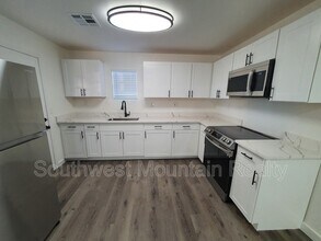 7402 N 62nd Ave in Glendale, AZ - Building Photo - Building Photo