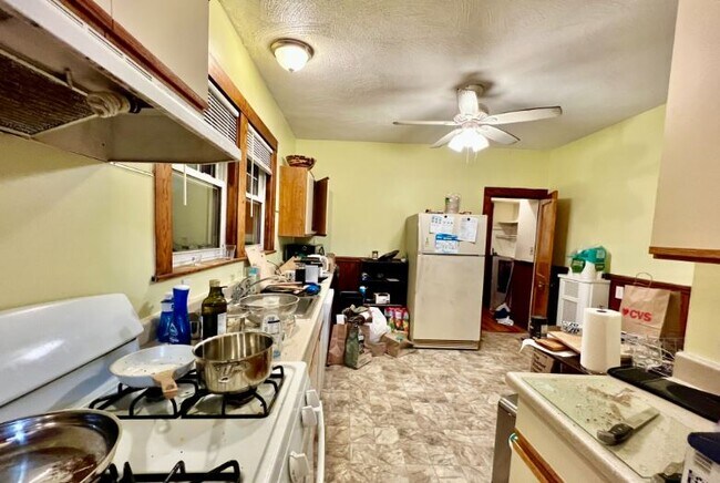 59 Quincy St, Unit 1 in Medford, MA - Building Photo - Building Photo