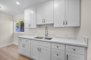 3537 Delta Ave in Long Beach, CA - Building Photo