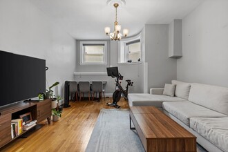 85 Saint Paul St, Unit 1 in Brookline, MA - Building Photo - Building Photo