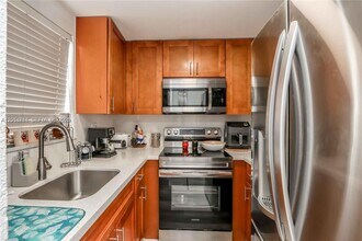 30 SW 108th Ave in Miami, FL - Building Photo - Building Photo