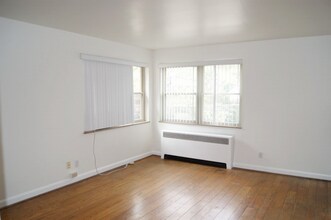 4022 Paxton Ave in Cincinnati, OH - Building Photo - Building Photo