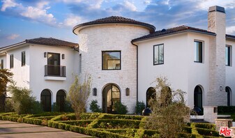 25242 Prado Del Grandioso in Calabasas, CA - Building Photo