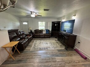 3702 SW 23rd St in Gainesville, FL - Building Photo - Building Photo