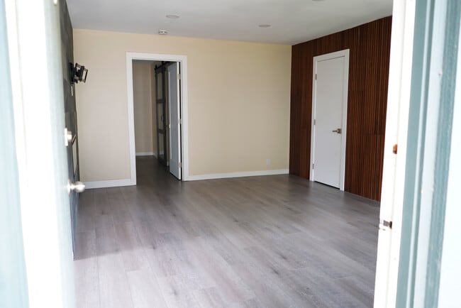 23214 Orange Ave, Unit #1 in Lake Forest, CA - Building Photo - Building Photo