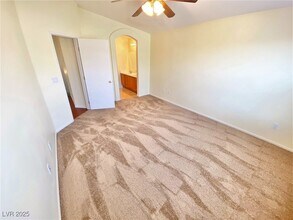 8735 Tomnitz Ave in Las Vegas, NV - Building Photo - Building Photo
