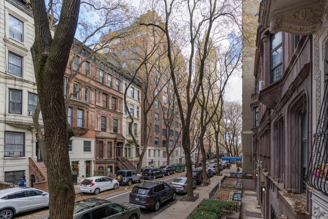 35 W 90th St in New York, NY - Foto de edificio - Building Photo