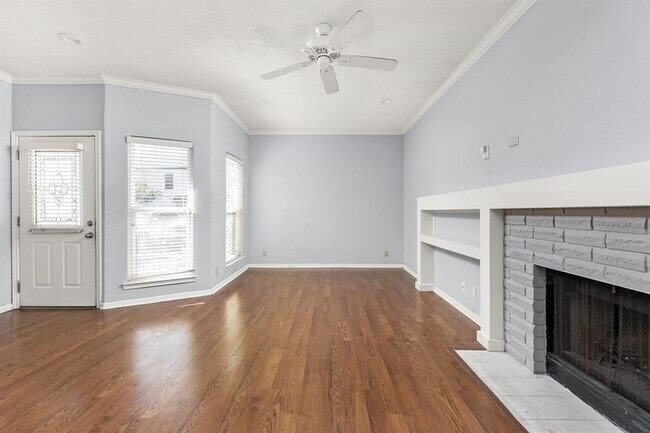 property at 1307 Kinney Ave