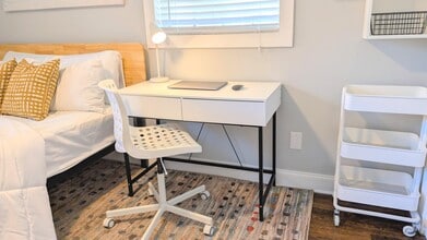 831 Parkway Dr in Smyrna, GA - Building Photo - Building Photo