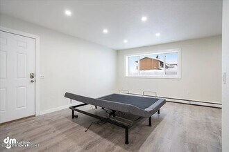 701 Bragaw St in Anchorage, AK - Building Photo - Building Photo