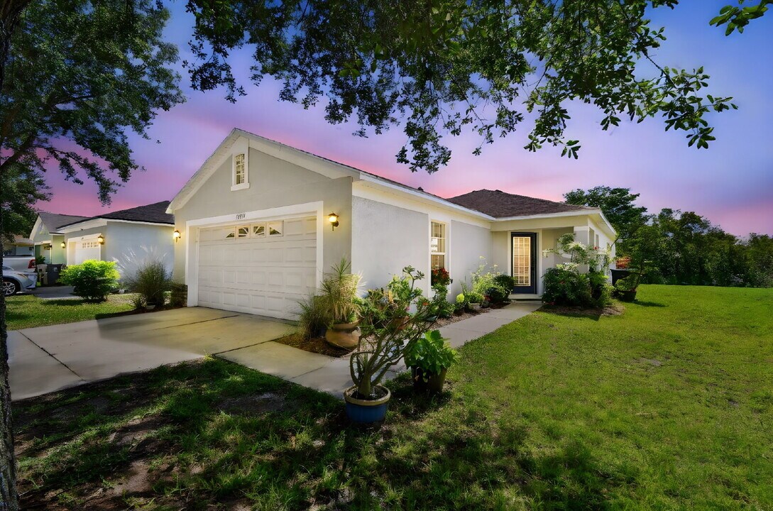 12716 Evington Point Dr in Riverview, FL - Building Photo