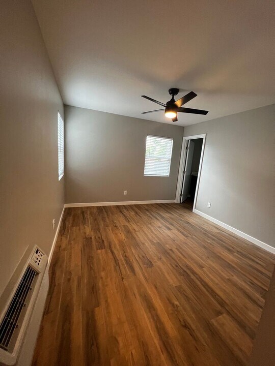 5050 54th St in San Diego, CA - Building Photo