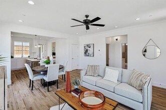 514 Woodside Trl in Waxahachie, TX - Foto de edificio - Building Photo