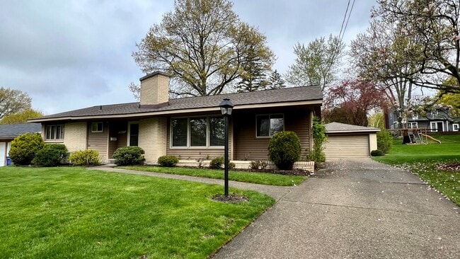 property at 1837 Onaway Rd SE