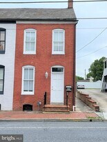 444 W South St in Frederick, MD - Building Photo