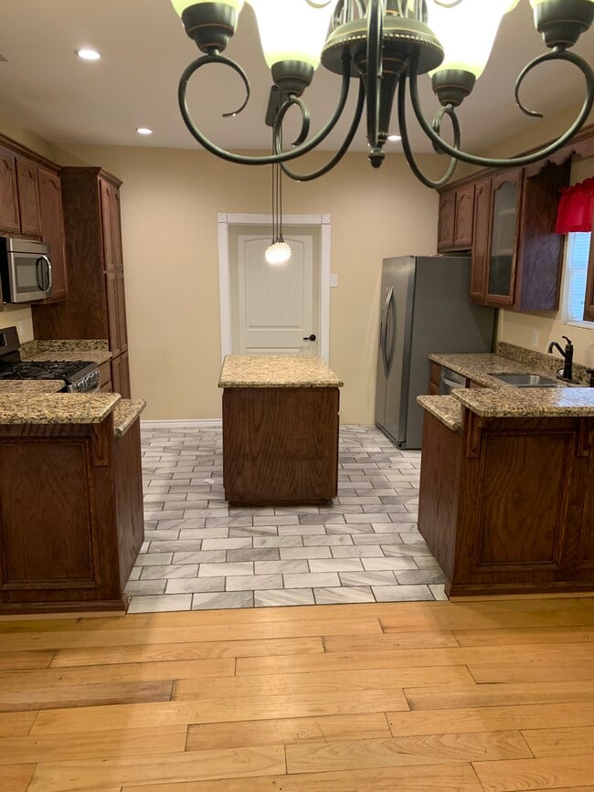 property at 503 W Mesquite Ave