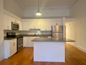 521 Massachusetts Ave, Unit 2 in Boston, MA - Building Photo - Building Photo