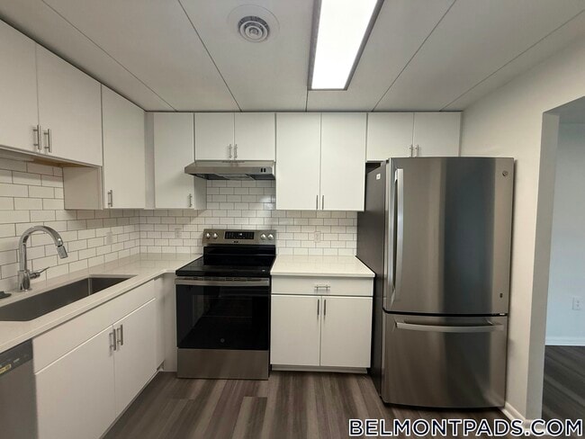 55 Hill Rd, Unit 403 in Belmont, MA - Building Photo - Building Photo