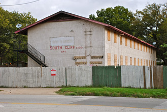 South Cliff Apartments in Dallas, TX - Building Photo - Building Photo