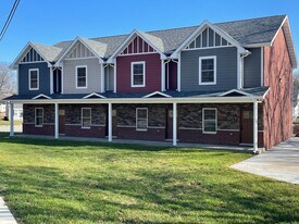 1206 Bardsley Rd in Rolla, MO - Building Photo