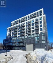 7439 Kingston Rd in Toronto, ON - Building Photo