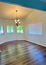 110 Cottage Pl in Jackson, CA - Foto de edificio - Building Photo
