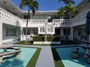 1005 S 17th Ave in Hollywood, FL - Building Photo - Building Photo