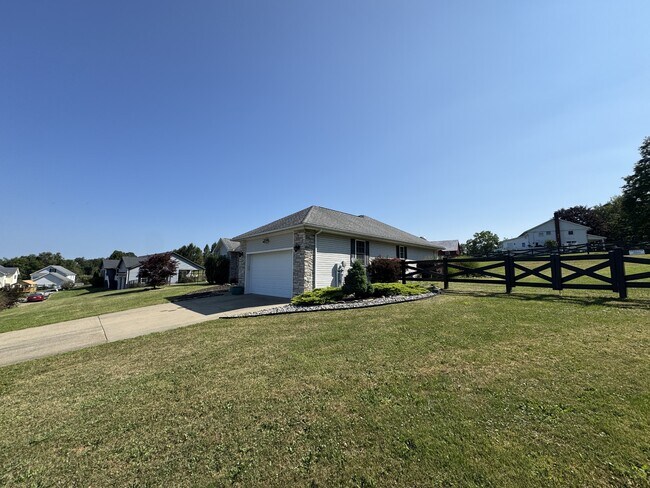 36 Bayley Dr in Bruceton Mills, WV - Building Photo - Building Photo