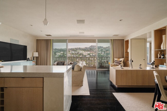 property at 9255 Doheny Rd