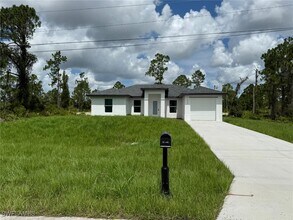 322 McArthur Blvd in Lehigh Acres, FL - Building Photo - Building Photo