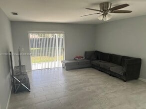 215 SE 24th Ave in Cape Coral, FL - Building Photo - Building Photo