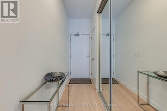 32-732 Camden St in Toronto, ON - Building Photo - Building Photo