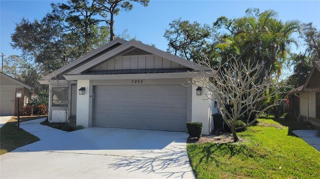 7805 Pine Trace Dr in Sarasota, FL - Building Photo - Building Photo