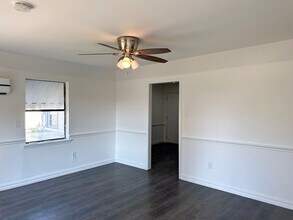 57201 Perry St in Irving, TX - Building Photo - Building Photo