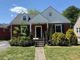 1437 Valley St in Kingsport, TN - Building Photo