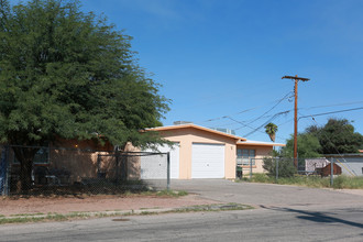 1510 S Van Buren Ave in Tucson, AZ - Foto de edificio - Building Photo