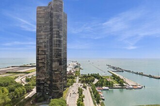 474 N Lake Shore Dr, Unit 1708 in Chicago, IL - Building Photo - Building Photo