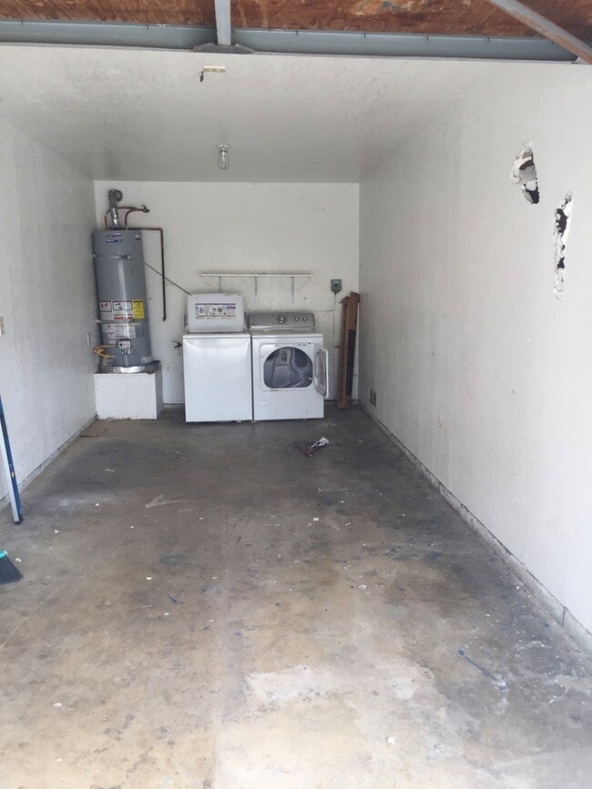 6709 Trigo Rd in Goleta, CA - Building Photo - Building Photo