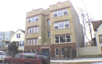 3558 W Shakespeare Ave in Chicago, IL - Building Photo