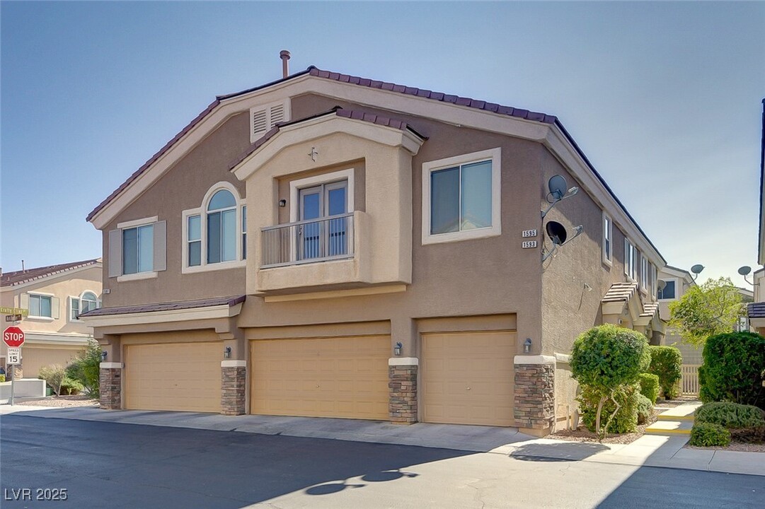 1593 Ward Frontier Ln in Henderson, NV - Building Photo