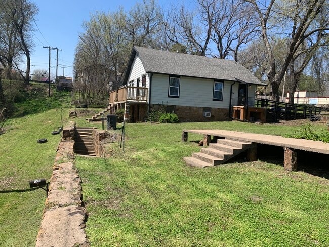 1415 W 1st St, Unit 3 in Tulsa, OK - Foto de edificio - Building Photo