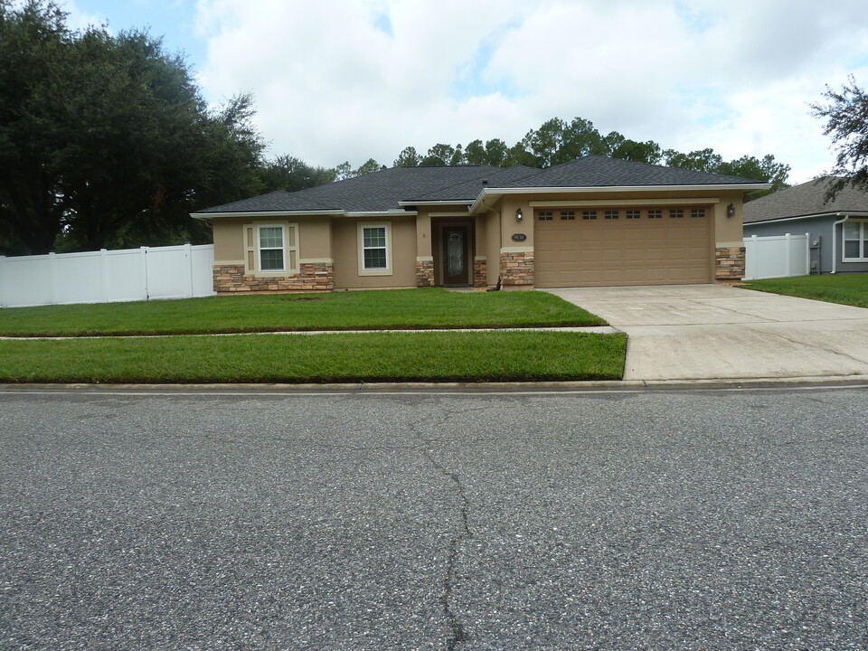 9136 Redtail Dr in Jacksonville, FL - Foto de edificio