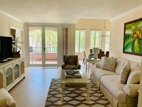 100 SE 5th St in Boca Raton, FL - Building Photo - Building Photo