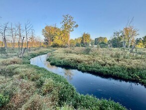52780 Goodenough Rd in Marcellus, MI - Foto de edificio - Building Photo