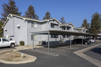 Olive Tree Apartments in Livingston, CA - Building Photo - Building Photo