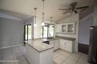 1009 Fairplay Ave NW in Palm Bay, FL - Building Photo - Building Photo