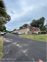 1201 Bretta St in Jacksonville, FL - Building Photo